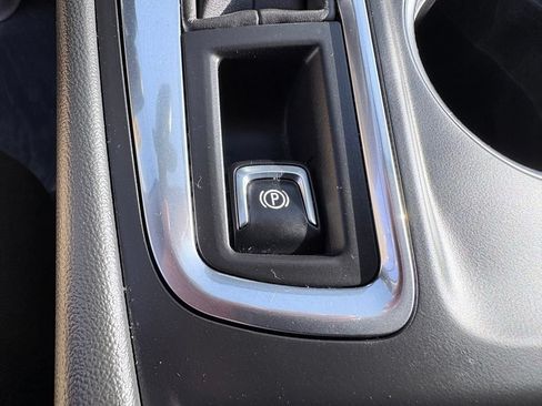 Used 2023 Chevrolet Equinox LT AWD/4WD image 22