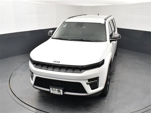 New 2026 Jeep Grand Wagoneer Limited image 14