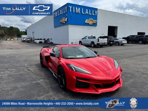 Used 2025 Chevrolet Corvette E-Ray w/ Stealth Interior Trim Package AWD/4WD image 1