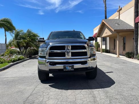 Used 2016 RAM 2500 SLT w/ Luxury Group AWD/4WD image 2