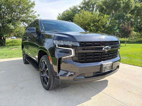 Used 2024 Chevrolet Tahoe RST w/ Luxury Package AWD/4WD image 8