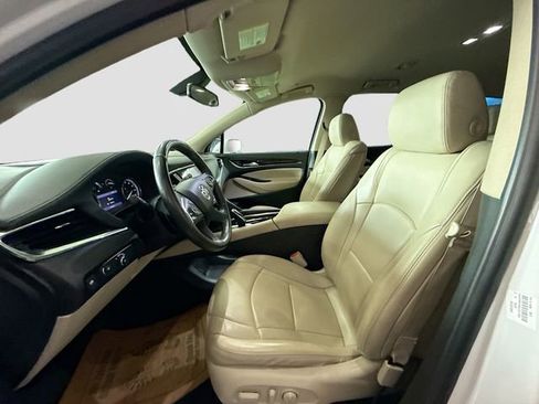 Used 2020 Buick Enclave Essence image 21