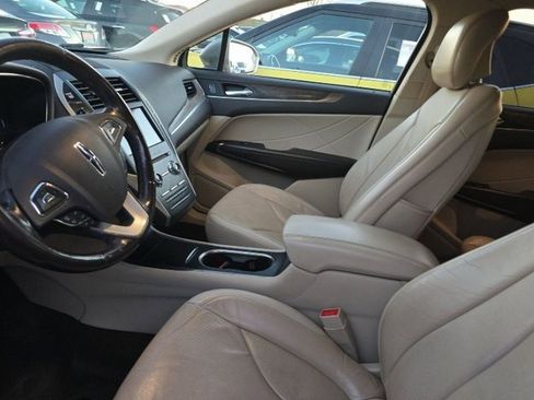 Used 2017 Lincoln MKC Reserve w/ Lincoln MKC Climate Package image 5