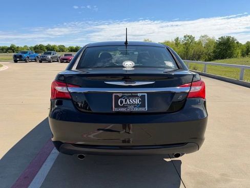 Used 2012 Chrysler 200 Touring image 4