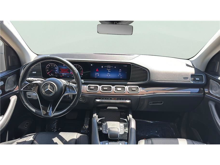 Used 2024 Mercedes-Benz GLS 450 4MATIC image 24