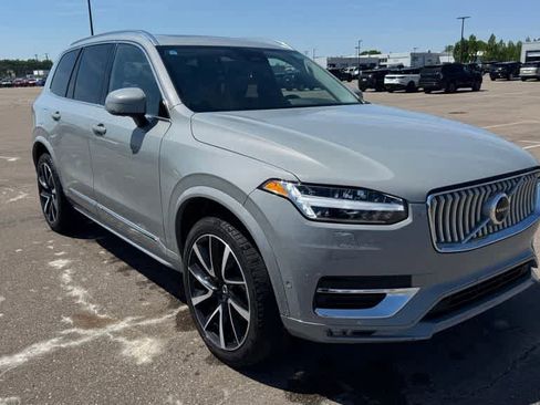 Used 2024 Volvo XC90 B6 Plus w/ Protection Package Premier AWD/4WD image 3