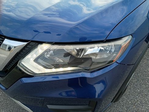 Used 2017 Nissan Rogue S AWD/4WD image 30