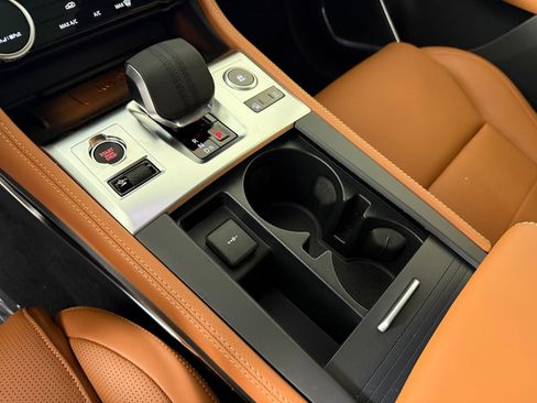 New 2026 Jaguar F-PACE R-Dynamic S image 18