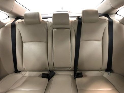 Used 2017 Honda Civic Touring image 22