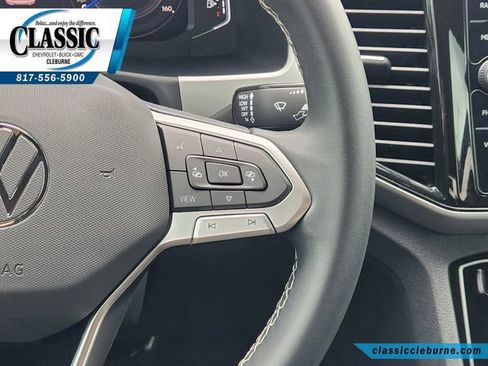 Used 2022 Volkswagen Atlas Cross Sport SE w/ Panoramic Sunroof Package FWD image 28