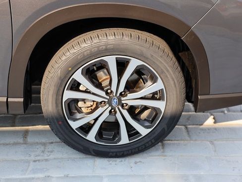 Used 2020 Subaru Forester Limited image 64