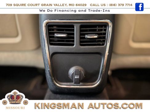 Used 2012 Dodge Charger SXT image 26