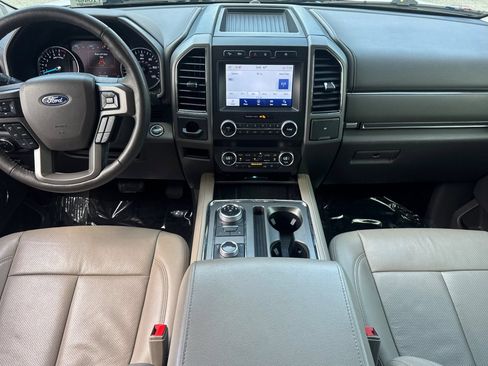 Used 2020 Ford Expedition XLT w/ Equipment Group 202A AWD/4WD image 13