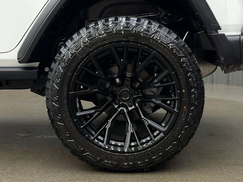 Used 2026 Jeep Wrangler Unlimited Sport AWD/4WD image 12