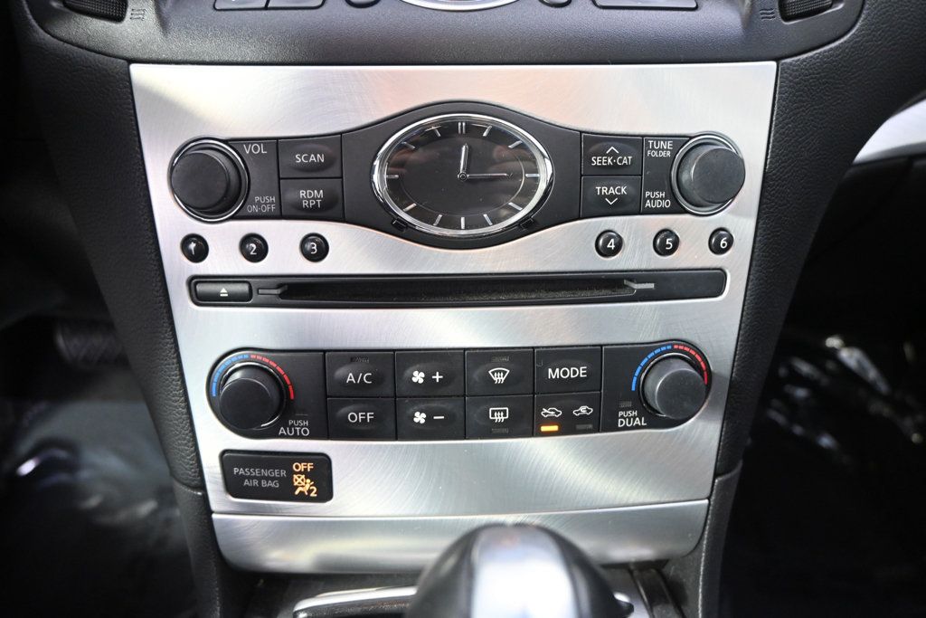 Used 2013 INFINITI G37 Convertible w/ Premium Pkg RWD image 29