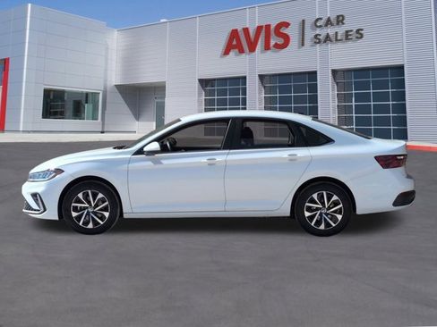 Used 2025 Volkswagen Jetta S image 10