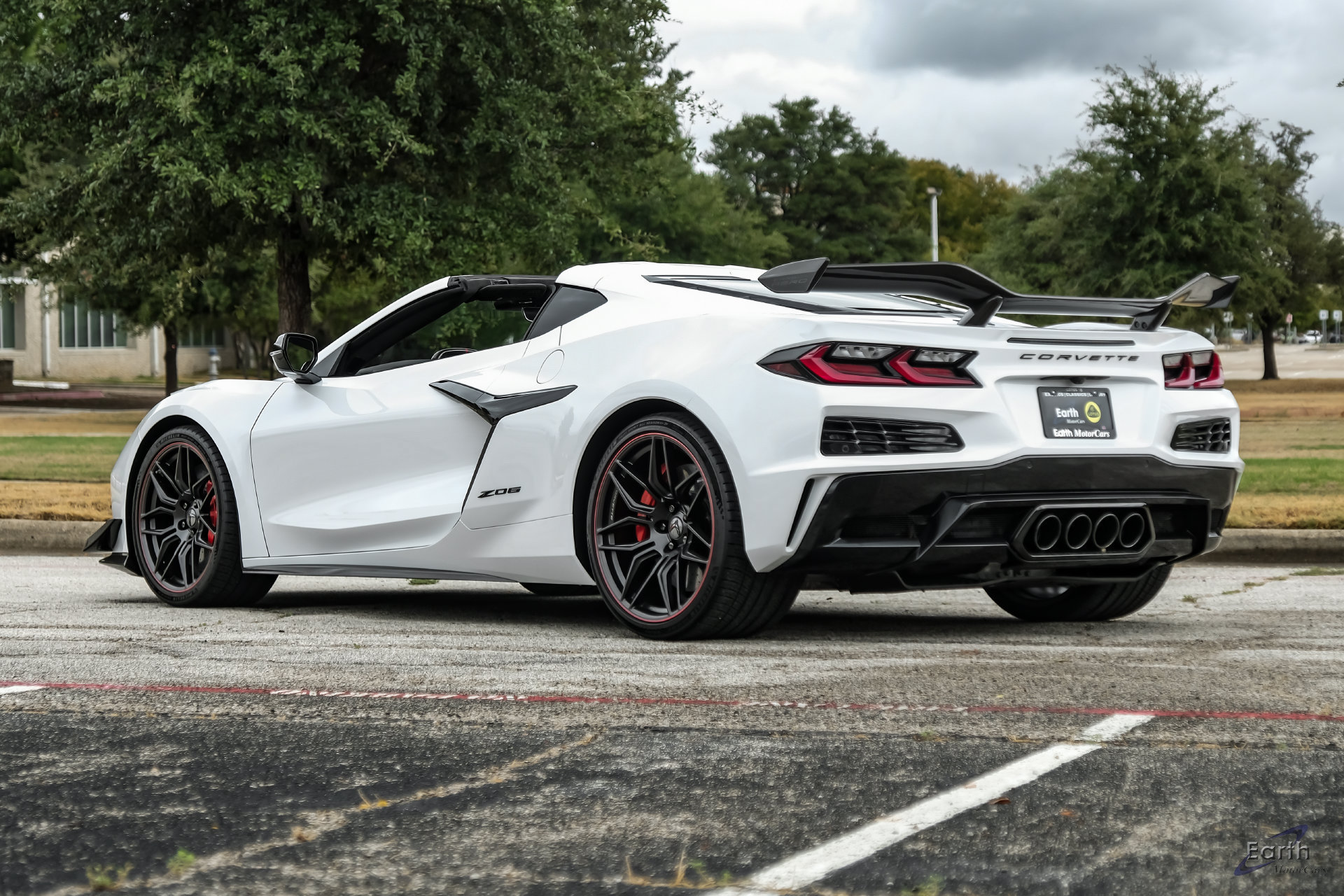 Used 2024 Chevrolet Corvette Z06 w/ Z07 Performance Package RWD image 14