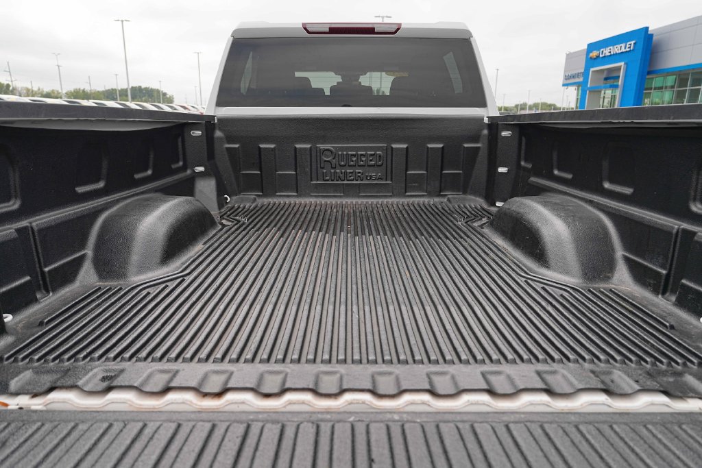 Used 2025 Chevrolet Silverado 2500 LT w/ Convenience Package AWD/4WD image 16
