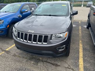Used 2014 Jeep Grand Cherokee Laredo w/ 18" Wheel & 8.4" Radio Group AWD/4WD video 2
