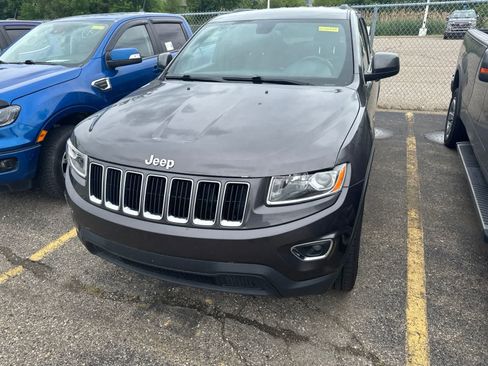 Used 2014 Jeep Grand Cherokee Laredo w/ 18" Wheel & 8.4" Radio Group AWD/4WD image 2