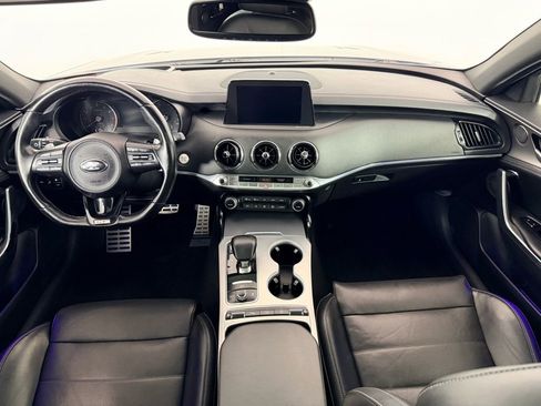 Used 2021 Kia Stinger GT2 image 11