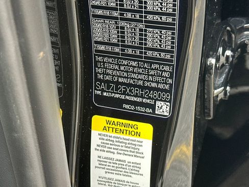 Used 2024 Land Rover Range Rover Evoque Dynamic SE image 37