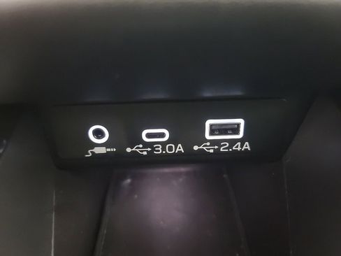Used 2025 Subaru Outback Premium AWD/4WD image 33