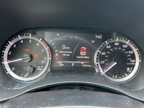 Used 2023 Toyota Highlander L FWD image 24