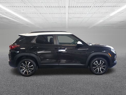 Used 2023 Chevrolet TrailBlazer ACTIV w/ Convenience Package image 5
