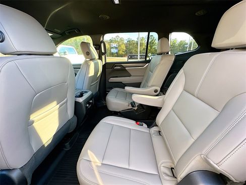 New 2026 GMC Acadia Elevation w/ Elevation Premium Package image 4