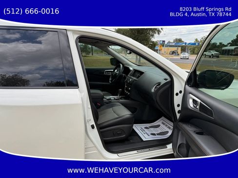 Used 2020 Nissan Pathfinder SL FWD image 12