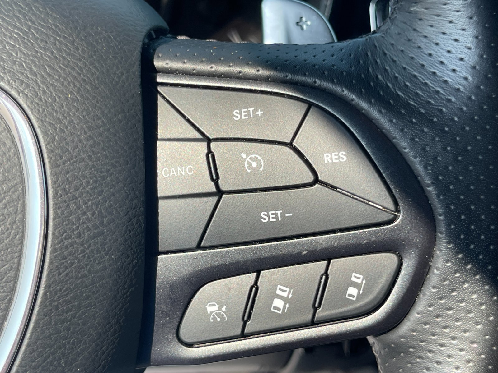 Used 2025 Dodge Durango R/T AWD/4WD image 26
