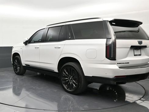 Certified 2025 Cadillac Escalade Sport Platinum w/ LPO, ONYX Package RWD image 3