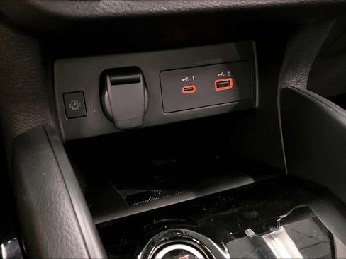 New 2025 Nissan Versa SR w/ Trunk Package FWD image 54