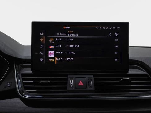 Used 2023 Audi Q5 e Premium w/ Convenience Package image 22