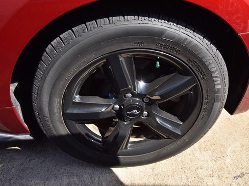 Used 2017 Ford Mustang Coupe image 12