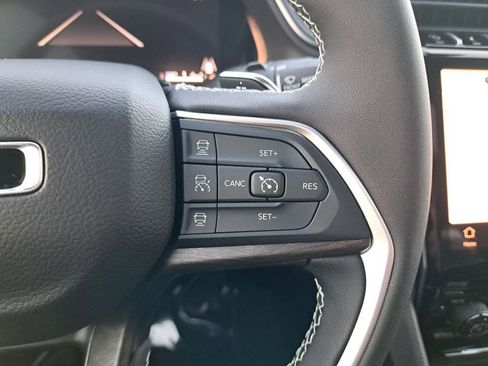 New 2025 Jeep Grand Cherokee Limited image 31