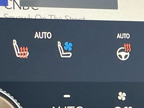 Used 2025 Lexus RX 350 Premium w/ Accessory Package (Z1) FWD image 38