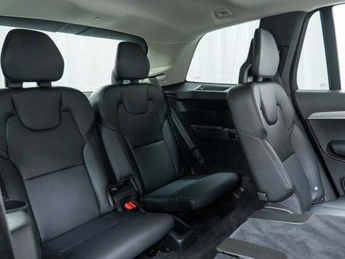 Used 2023 Volvo XC90 B5 Core w/ Protection Package Premier image 25