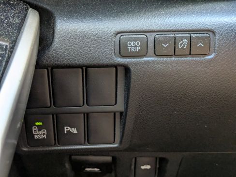 Used 2015 Lexus IS 250 w/ Navigation System Package image 24