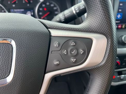 Used 2023 GMC Acadia SLE w/ Driver Convenience Package image 42