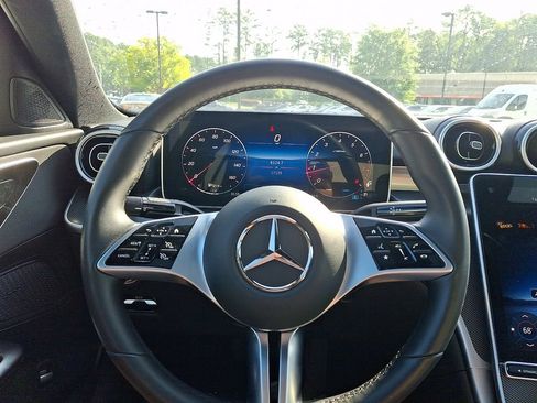 Used 2025 Mercedes-Benz C 300 4MATIC Sedan image 20