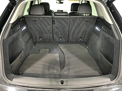 Used 2019 Audi Q5 2.0T Premium AWD/4WD image 32