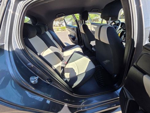 Used 2018 Honda Civic Sport image 16