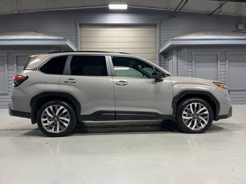 Used 2026 Subaru Forester Touring AWD/4WD image 9