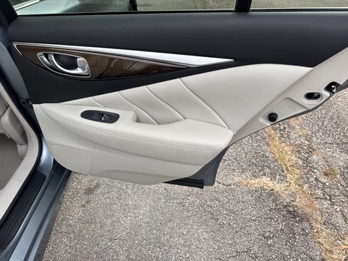 Used 2018 INFINITI Q50 Luxe w/ Essential Package (3.0T Luxe) image 16