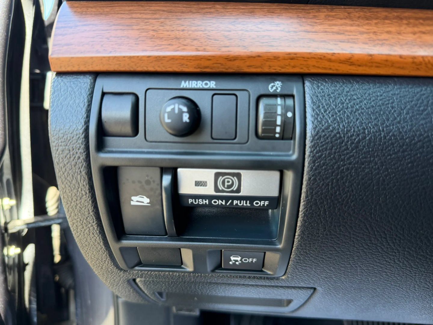 Used 2014 Subaru Outback 2.5i Limited AWD/4WD image 30