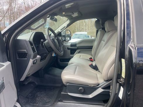 Used 2020 Ford F550 4x4 Regular Cab Super Duty w/ Power Equipment Group image 12