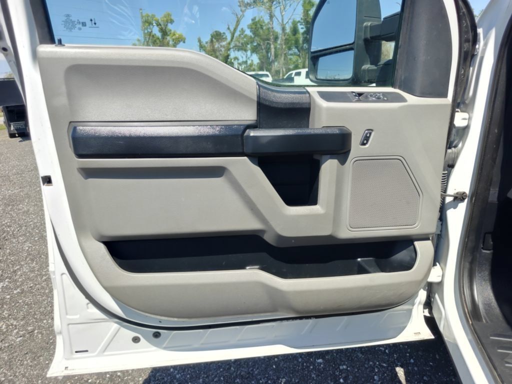 Used 2020 Ford F250 XL w/ Power Equipment Group RWD image 16