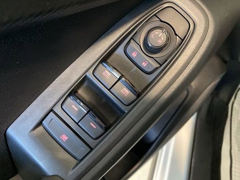 Certified 2024 Subaru Crosstrek 2.0i Premium image 10